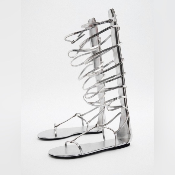 TALL FLAT LEATHER
GLADIATOR SANDALS, Size 39 - Picture 10 of 10